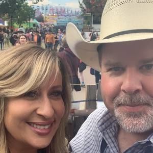 Meet your Posher, Catina